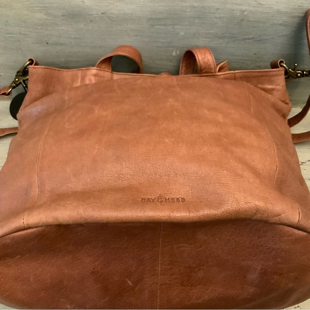 Day & Mood Leather Shoulder handbag Like New - Picture 10 of 10